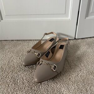 Jones NY Beige Slingback Flats